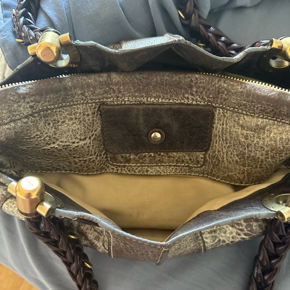 Chloe Textured Brown Shoulder Bag - Picture 6 of 10